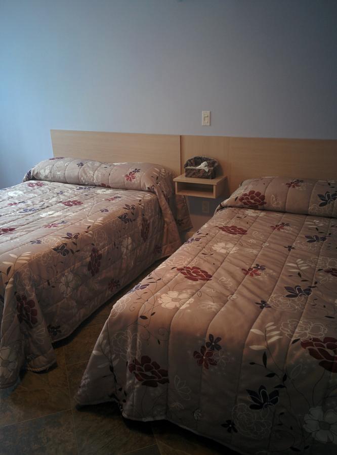 Motel Les Pins 格兰比 外观 照片