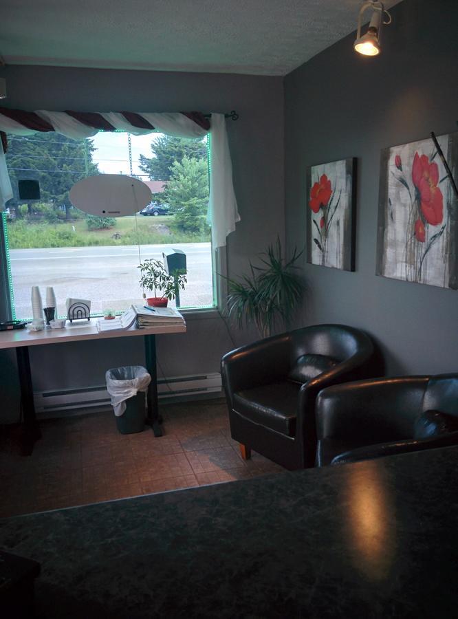 Motel Les Pins 格兰比 外观 照片