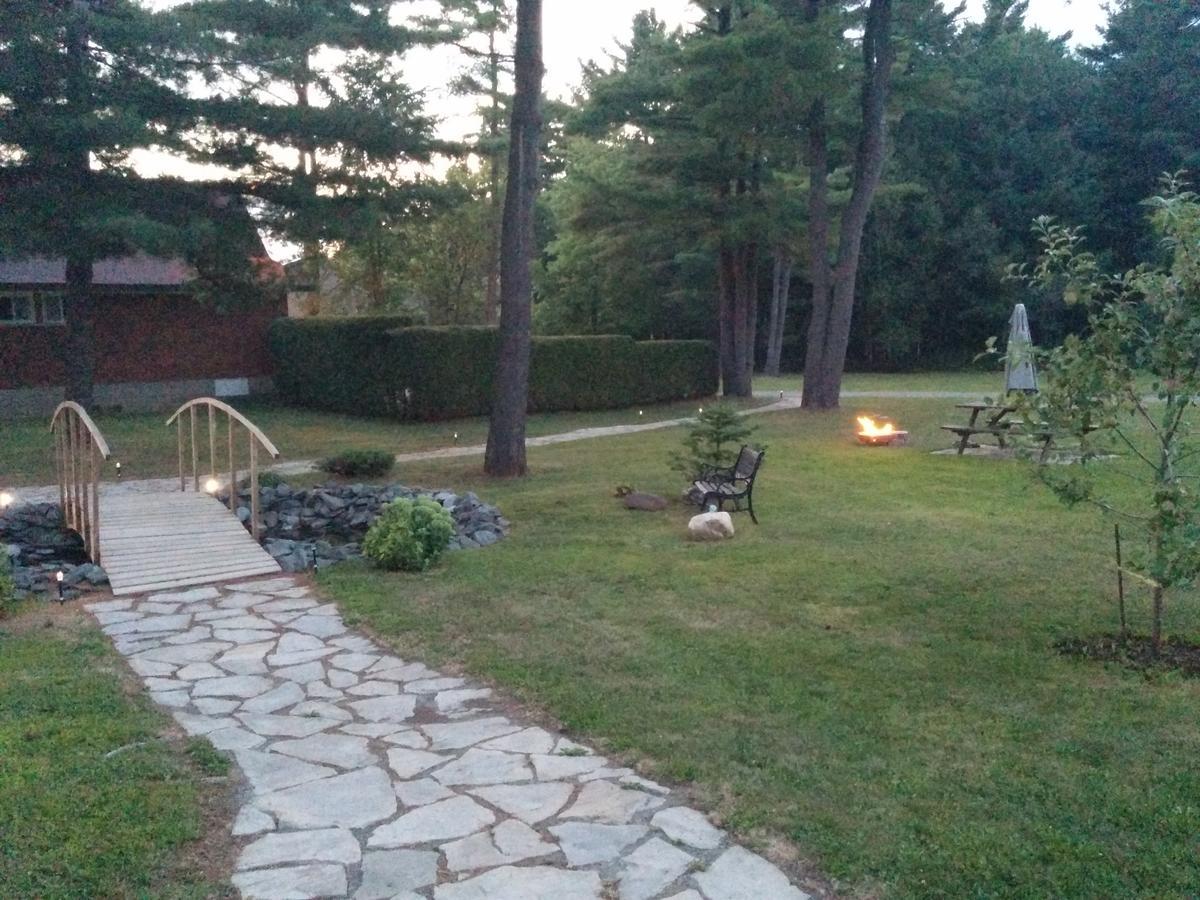 Motel Les Pins 格兰比 外观 照片